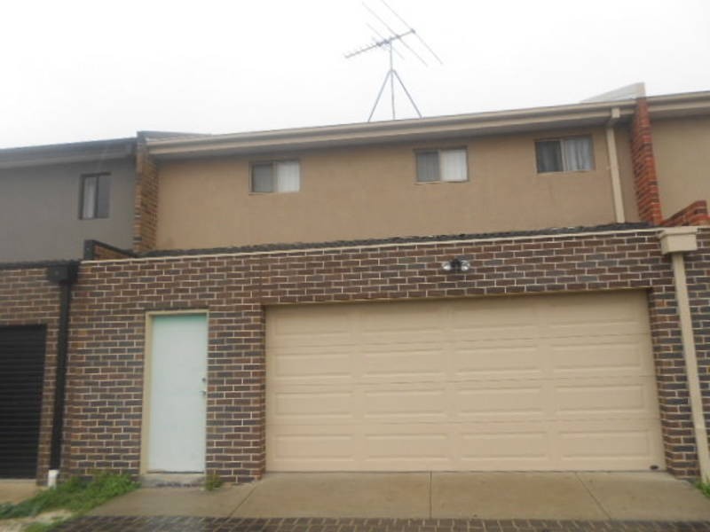 18A BROOKVALE COURT, Roxburgh Park VIC 3064