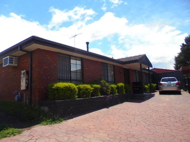 13 BELAR COURT, Meadow Heights VIC 3048