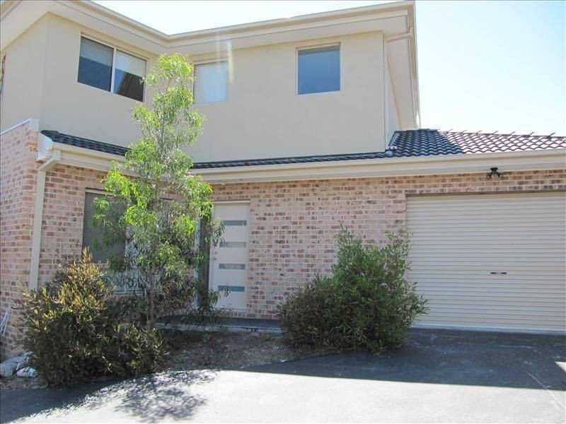 1/11 DUTTON COURT, Meadow Heights VIC 3048