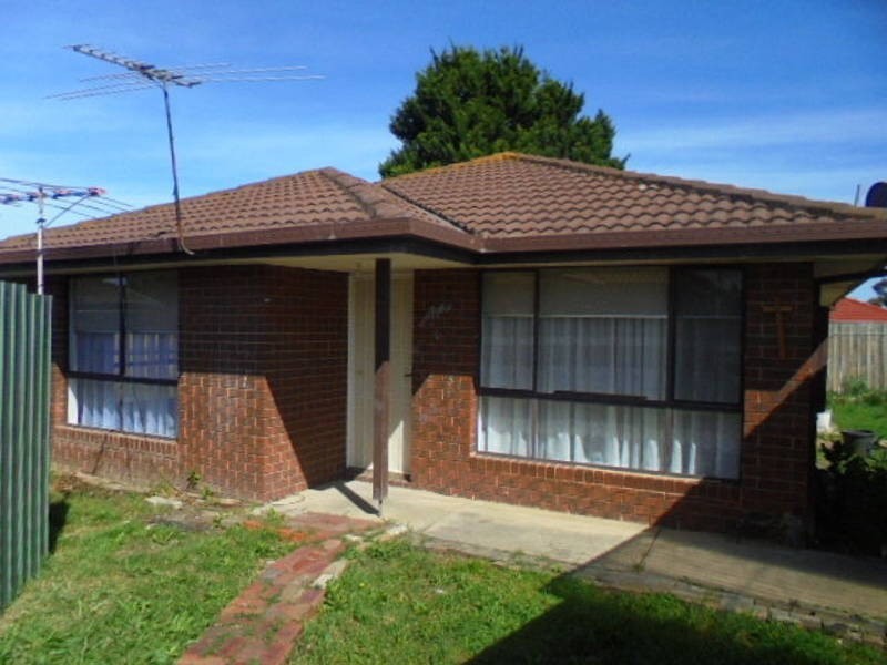 2/4 MUNRO COURT, Meadow Heights VIC 3048