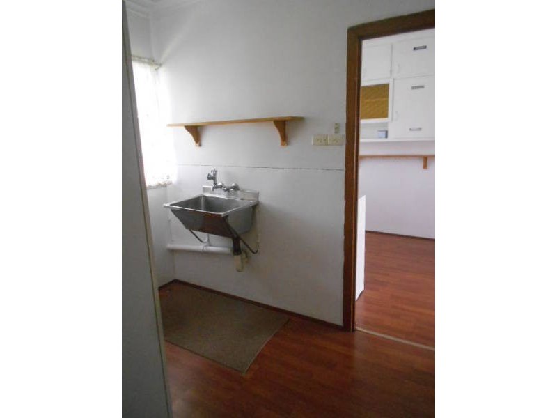 11 DROUIN STREET, Dallas VIC 3047