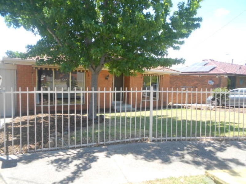 11 WEBB CLOSE, Meadow Heights VIC 3048