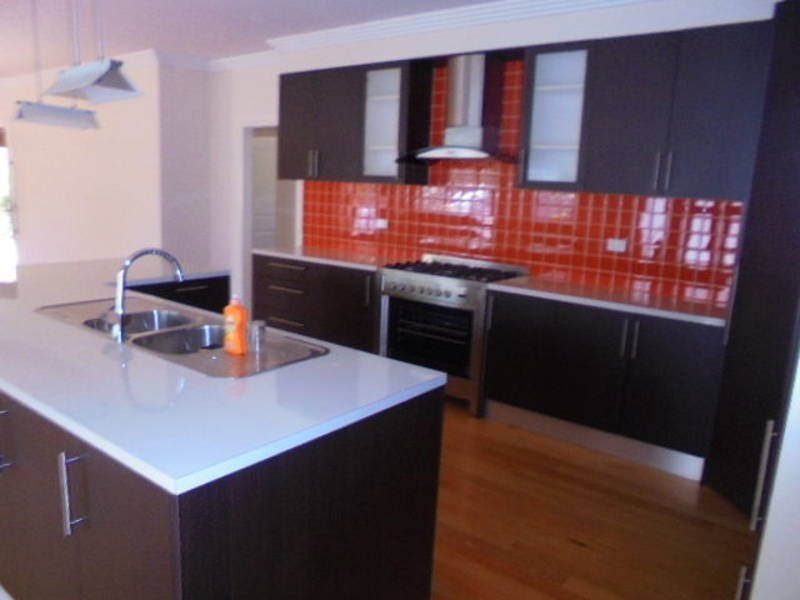 21 BRUSHWOOD CIRCUIT, Roxburgh Park VIC 3064