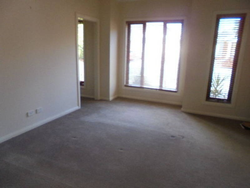 21 BRUSHWOOD CIRCUIT, Roxburgh Park VIC 3064