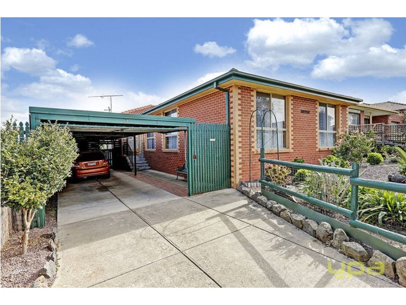 13 MANUKA PLACE, Meadow Heights VIC 3048