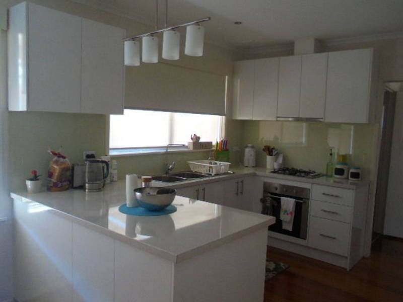 6 LALOR STREET, Dallas VIC 3047