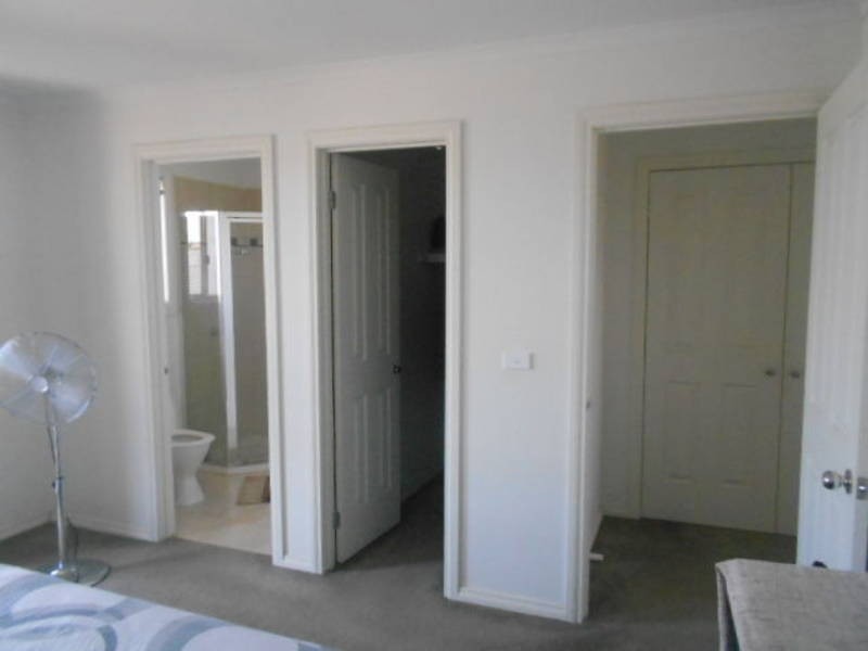 3/4-16 MELALEUCA DRIVE, Meadow Heights VIC 3048