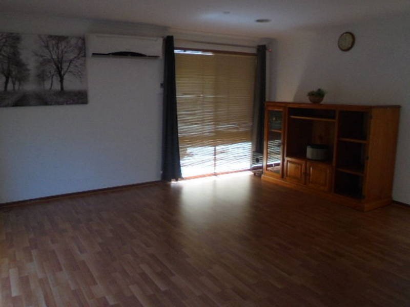 28  GILMOUR COURT, Meadow Heights VIC 3048