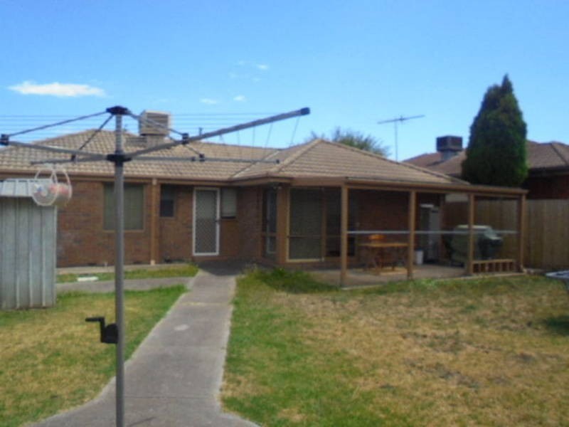 28  GILMOUR COURT, Meadow Heights VIC 3048