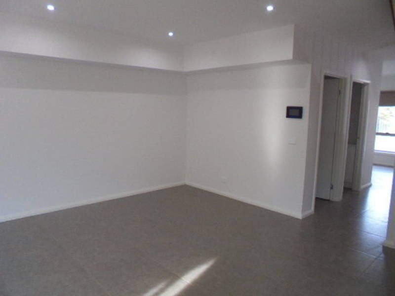 2 SAINT ROAD, Craigieburn VIC 3064