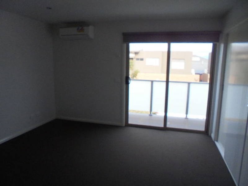 2 SAINT ROAD, Craigieburn VIC 3064