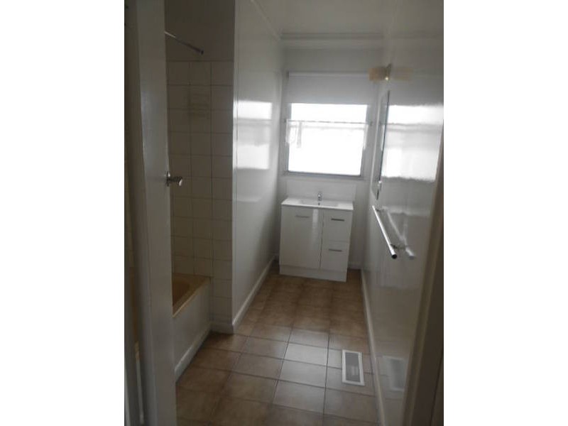 9 KIEWA CRESCENT, Dallas VIC 3047