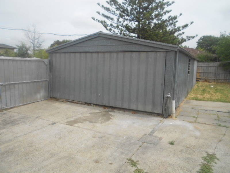 9 KIEWA CRESCENT, Dallas VIC 3047