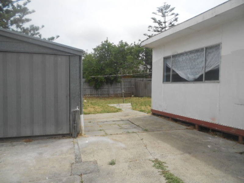 9 KIEWA CRESCENT, Dallas VIC 3047