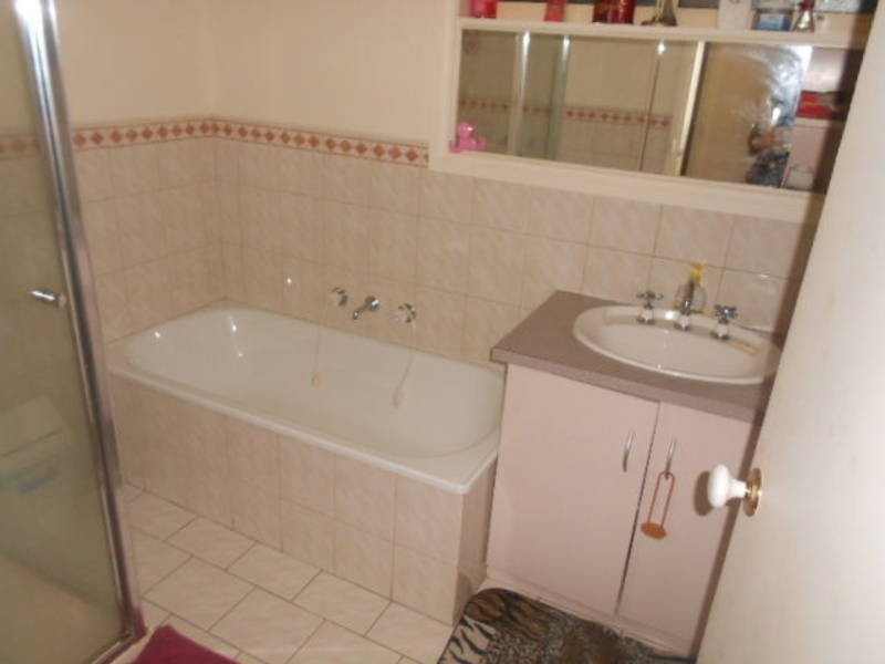 111 CASSINIA CRESCENT, Meadow Heights VIC 3048