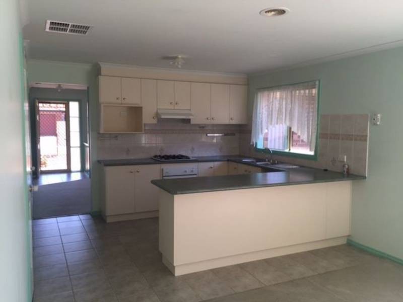 11 ELDERGREEN CIRCUIT, Craigieburn VIC 3064