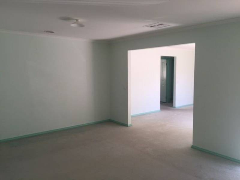 11 ELDERGREEN CIRCUIT, Craigieburn VIC 3064