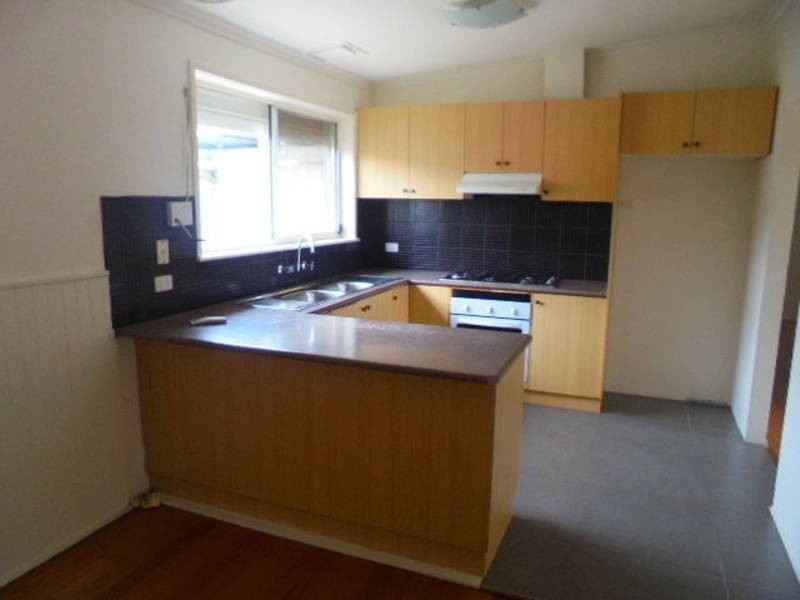 12 HAMPDEN STREET, Dallas VIC 3047