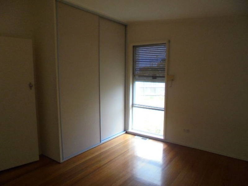 12 HAMPDEN STREET, Dallas VIC 3047