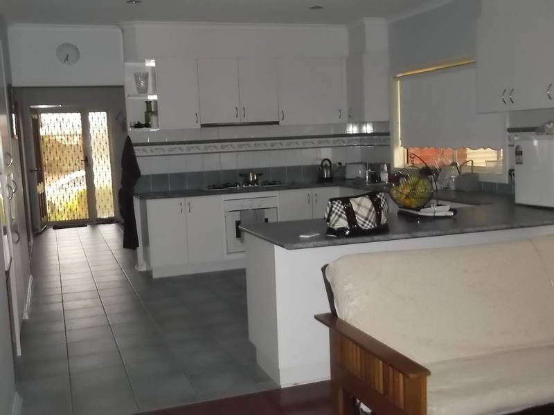 5 Pecos Place, Roxburgh Park VIC 3064