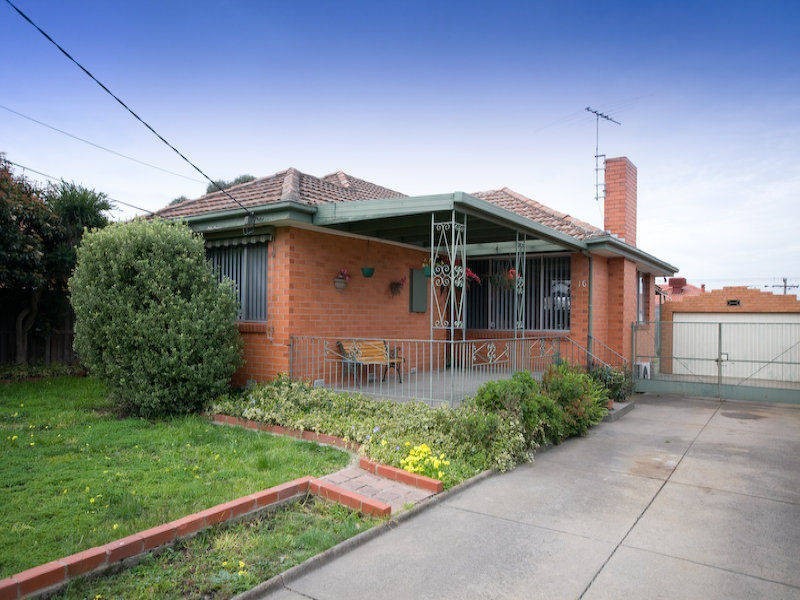 16 BLACKWOOD CRESCENT, Campbellfield VIC 3061