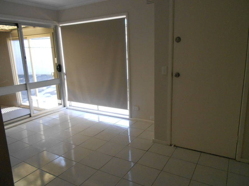 10 LUBECK COURT, Meadow Heights VIC 3048