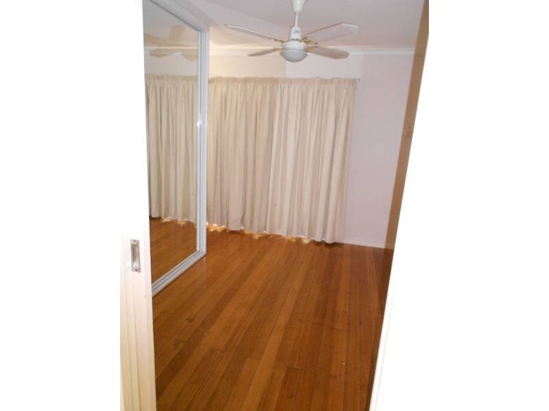 10 LUBECK COURT, Meadow Heights VIC 3048