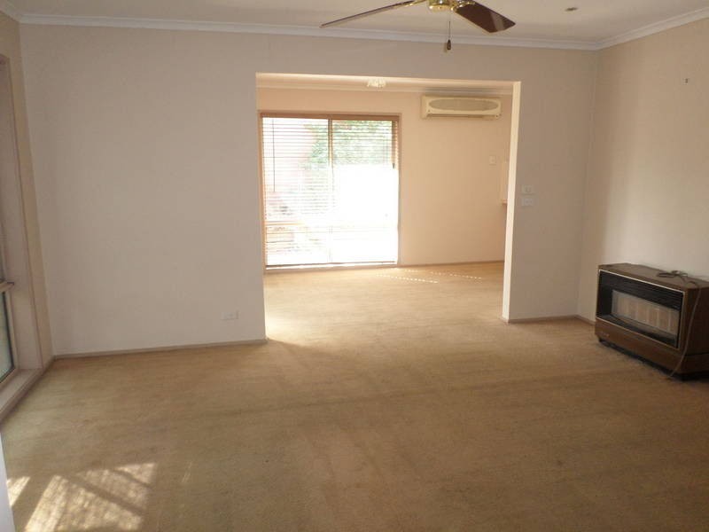 14 Heath Place, Meadow Heights VIC 3048