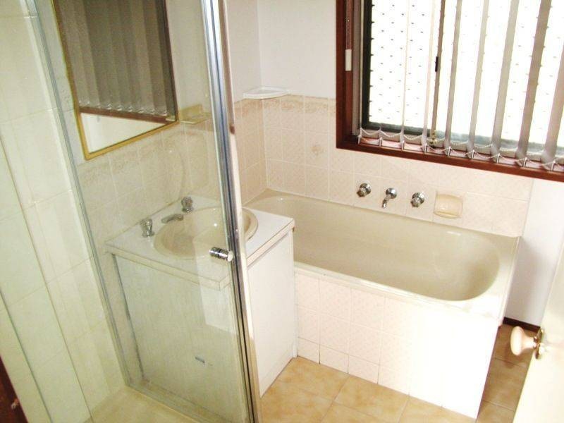 32 Magnolia Blvd, Meadow Heights VIC 3048