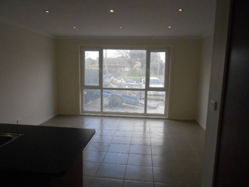 31 Rosedale Crescent, Dallas VIC 3047