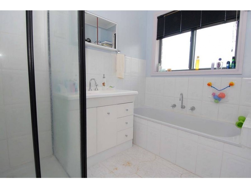 2 GREEN VALLEY GROVE, Meadow Heights VIC 3048