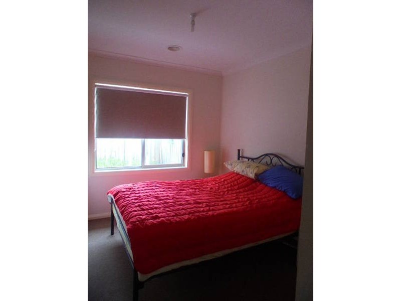 2/2 MUNRO COURT, Meadow Heights VIC 3048