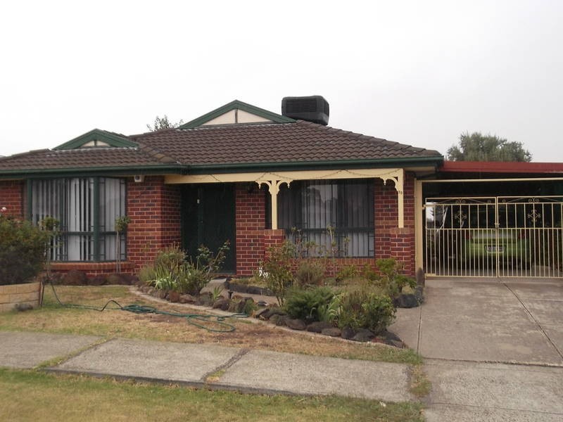 33 Bradman Drive, Meadow Heights VIC 3048