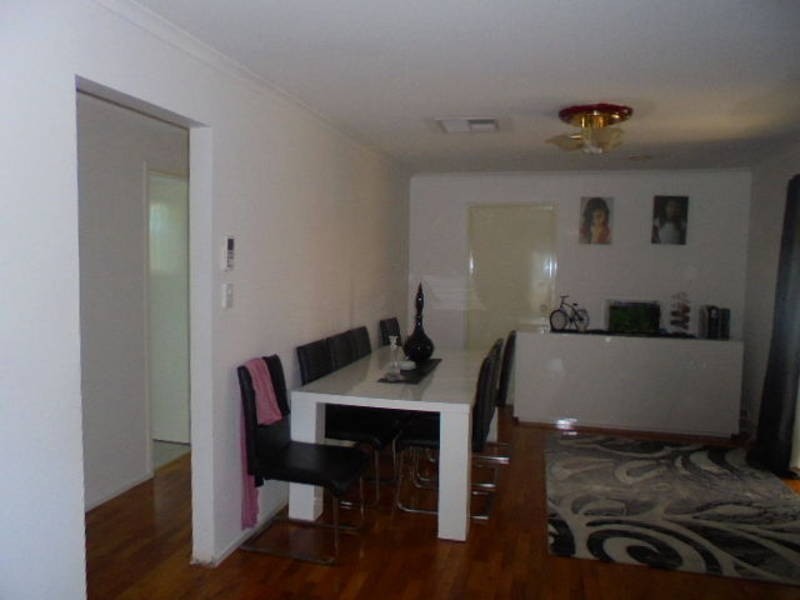 33 Bradman Drive, Meadow Heights VIC 3048