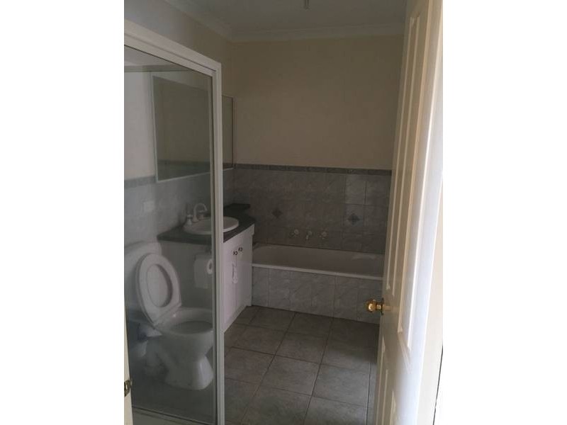 6/35 Rokewood Crescent, Meadow Heights VIC 3048