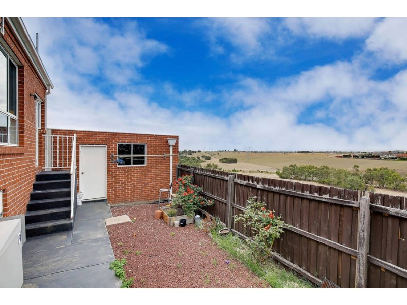 6/35 Rokewood Crescent, Meadow Heights VIC 3048