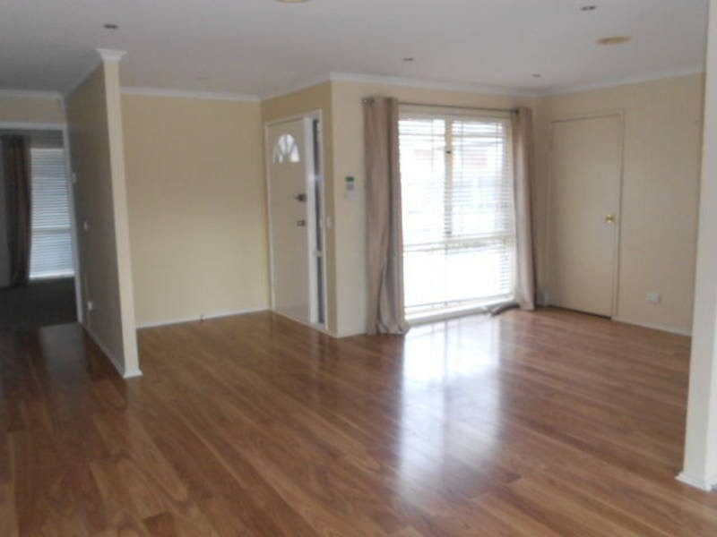 12 SERPENS COURT, Roxburgh Park VIC 3064