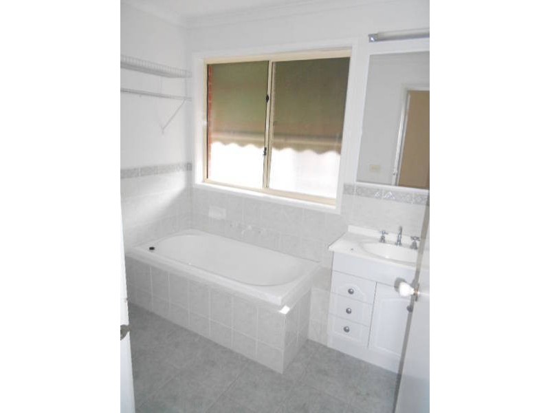 12 SERPENS COURT, Roxburgh Park VIC 3064