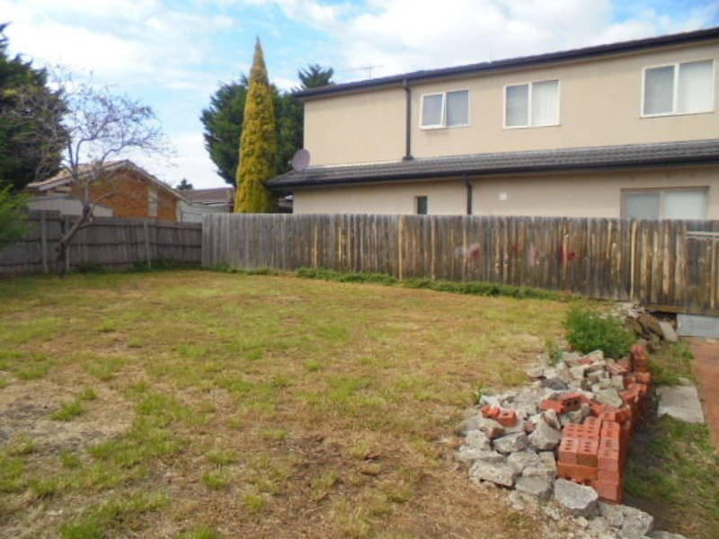 11 Rubus Court, Meadow Heights VIC 3048