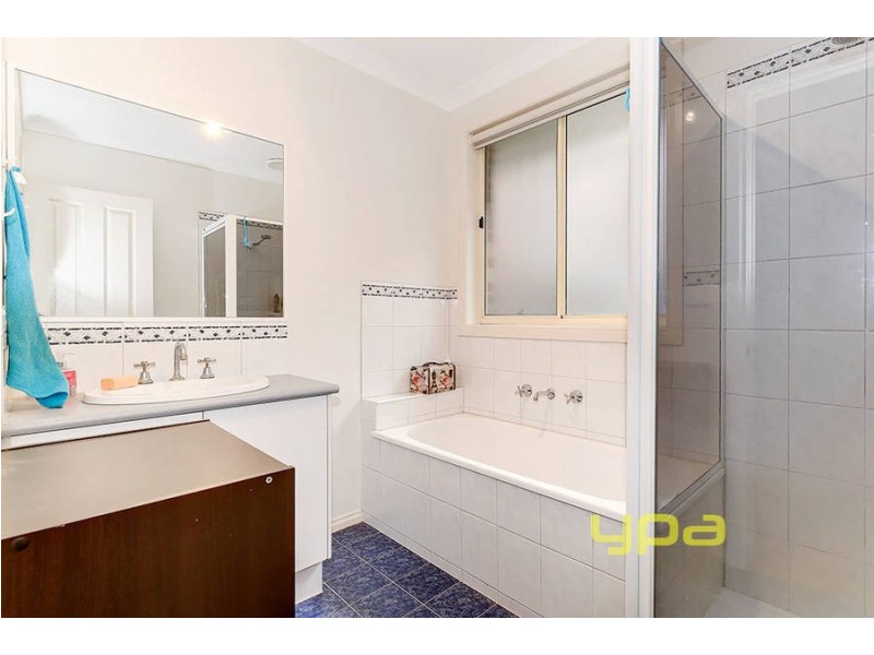 50 SANDOVER DRIVE, Roxburgh Park VIC 3064