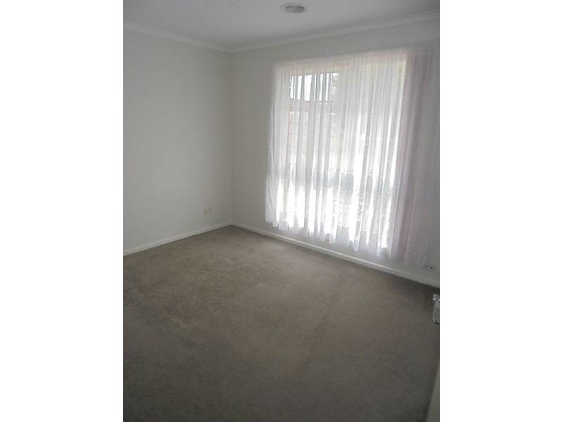 1/15 Karoonda Court, Meadow Heights VIC 3048