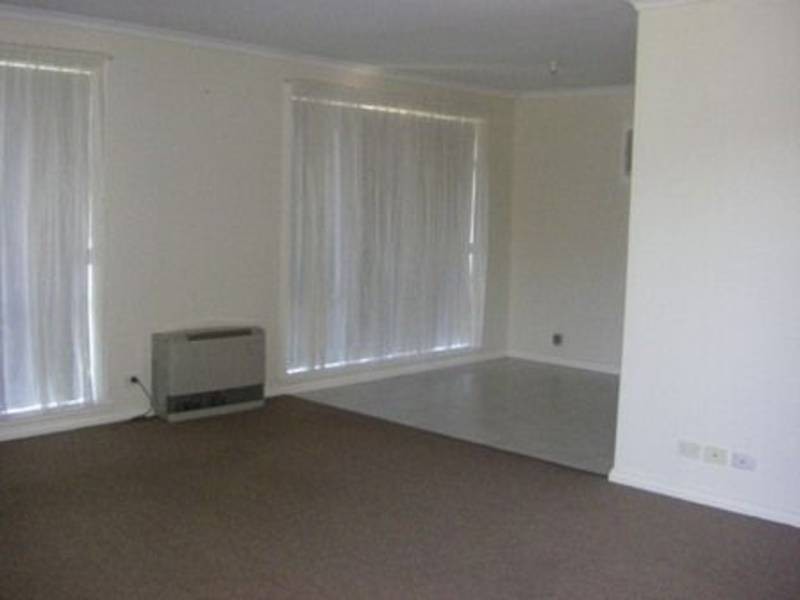 15 Simpson Court, Meadow Heights VIC 3048