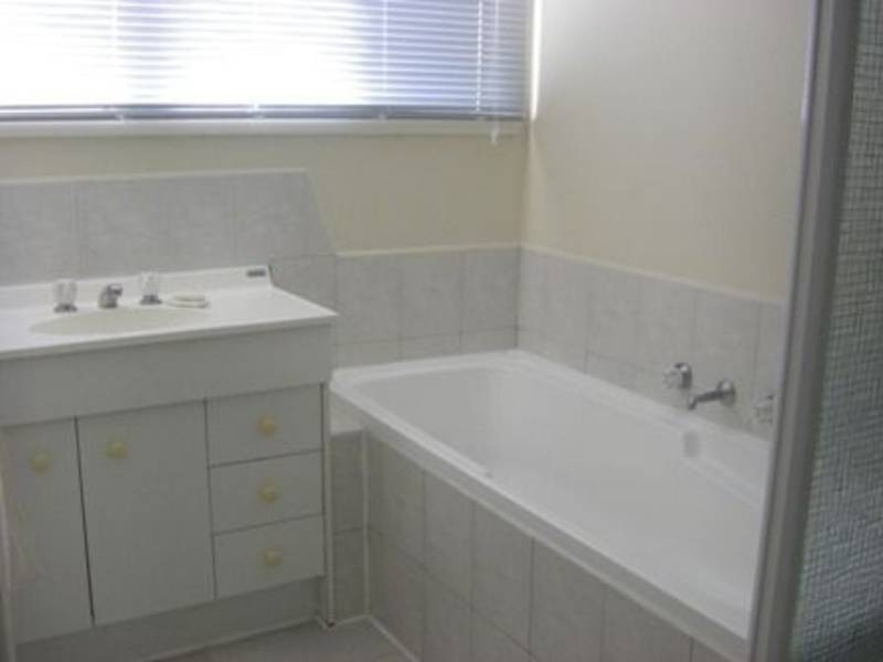 15 Simpson Court, Meadow Heights VIC 3048