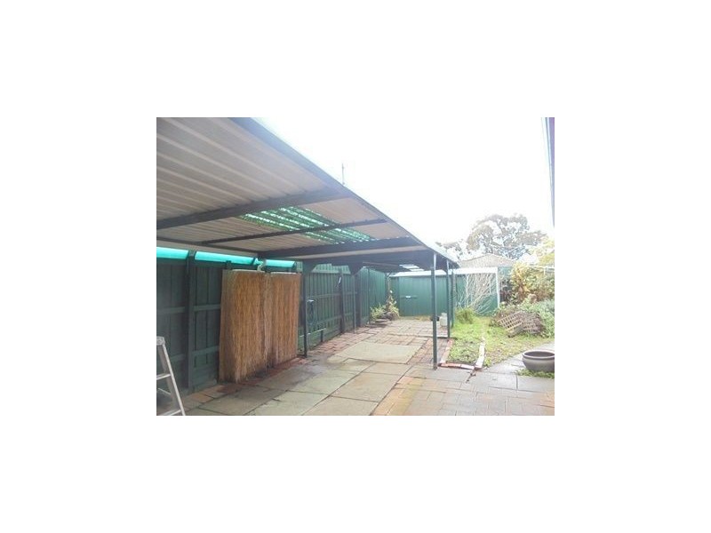 8  Moyston Court, Meadow Heights VIC 3048