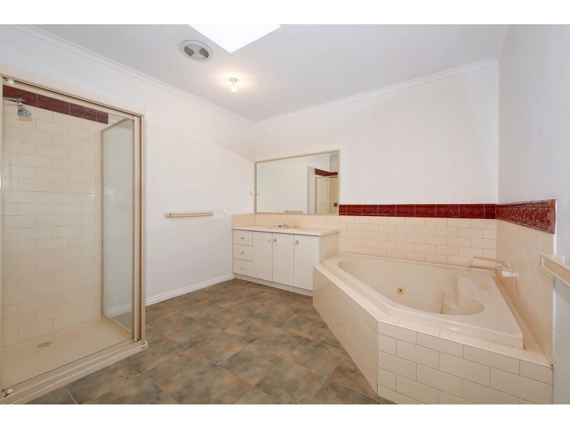 4 Richmond Terrace, Roxburgh Park VIC 3064