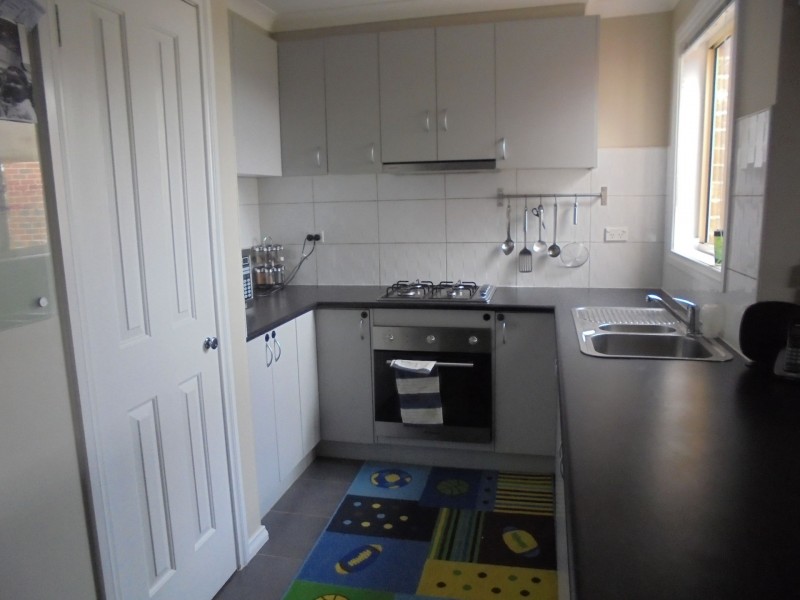 6/4-16 Melaleuca Drive, Meadow Heights VIC 3048