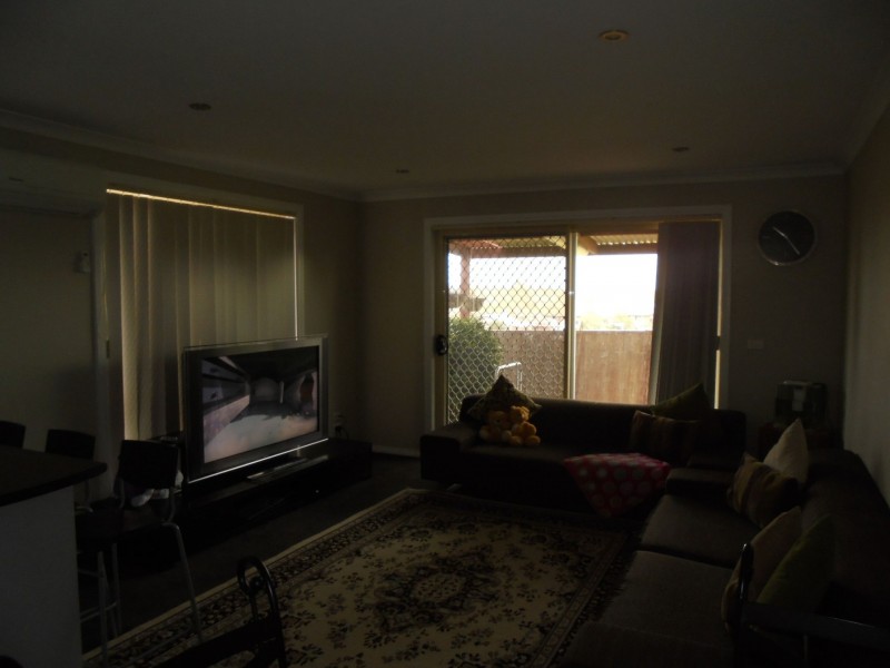 6/4-16 Melaleuca Drive, Meadow Heights VIC 3048