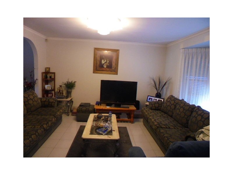 36 Bicentennial Crescent, Meadow Heights VIC 3048