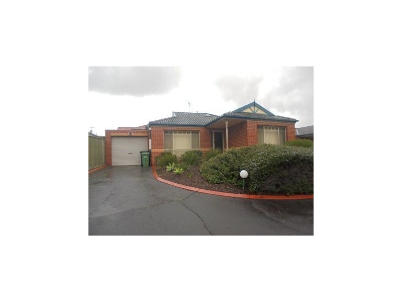 15/8 Knight Crescent, Roxburgh Park VIC 3064