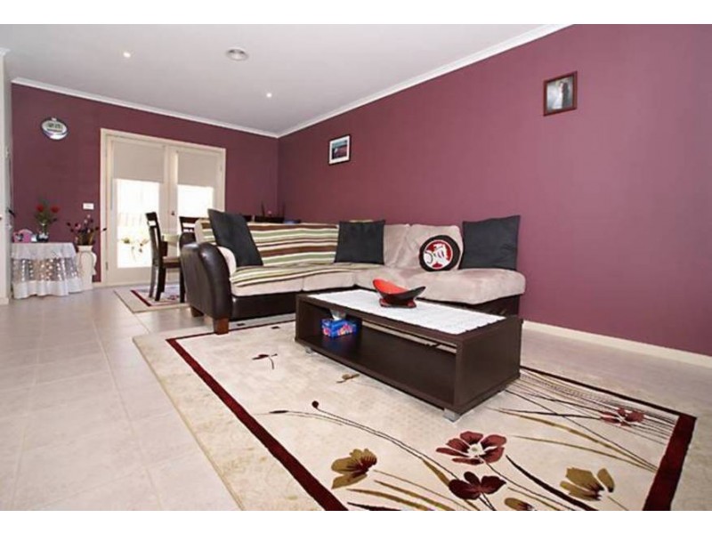 7/30-32 Papworth Place, Meadow Heights VIC 3048